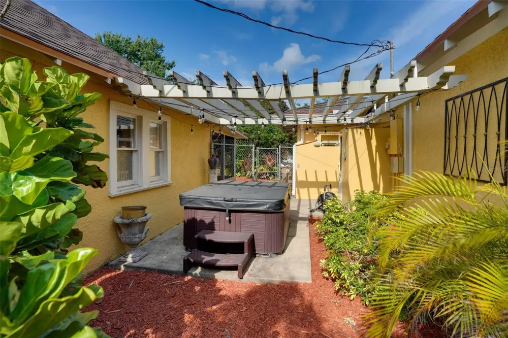 2390 SHERIDAN ROAD Mount Dora, FL 32757