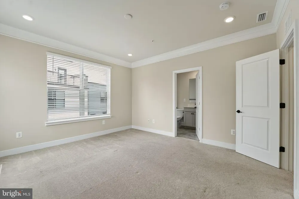 4341 LAPLATA AVENUE Baltimore, MD 21211