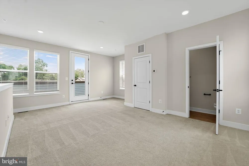 4341 LAPLATA AVENUE Baltimore, MD 21211