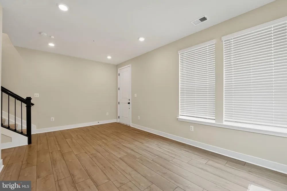 4341 LAPLATA AVENUE Baltimore, MD 21211