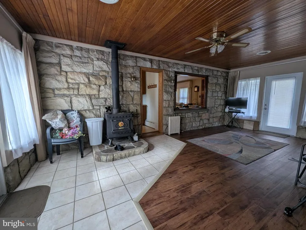 203 WEMPE DRIVE Cumberland, MD 21502
