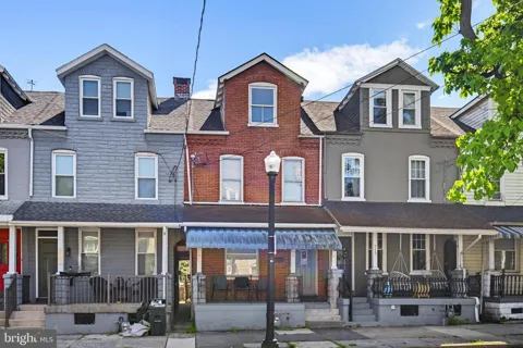 715 QUEEN STREET