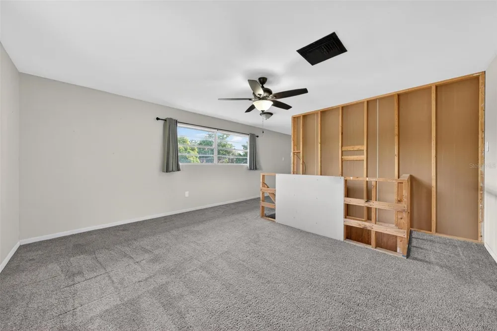 710 TWIN OAKS LANE Eustis, FL 32726