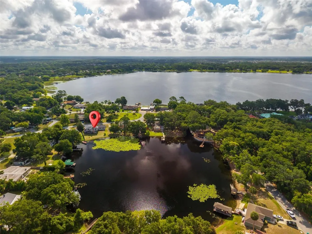 710 TWIN OAKS LANE Eustis, FL 32726