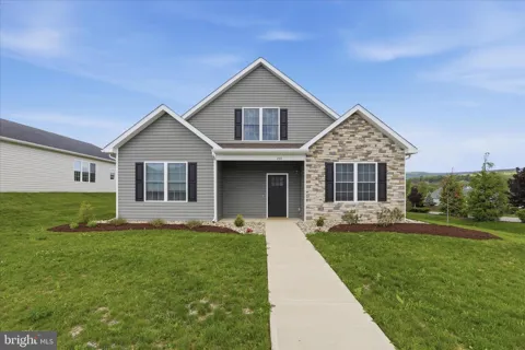 201 MOONLIGHT DRIVE