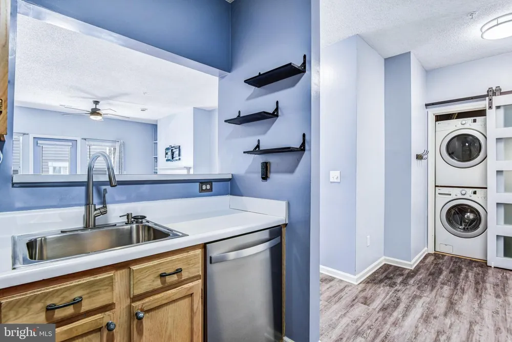 14300 GRAPE HOLLY GROVE #24 Centreville, VA 20121