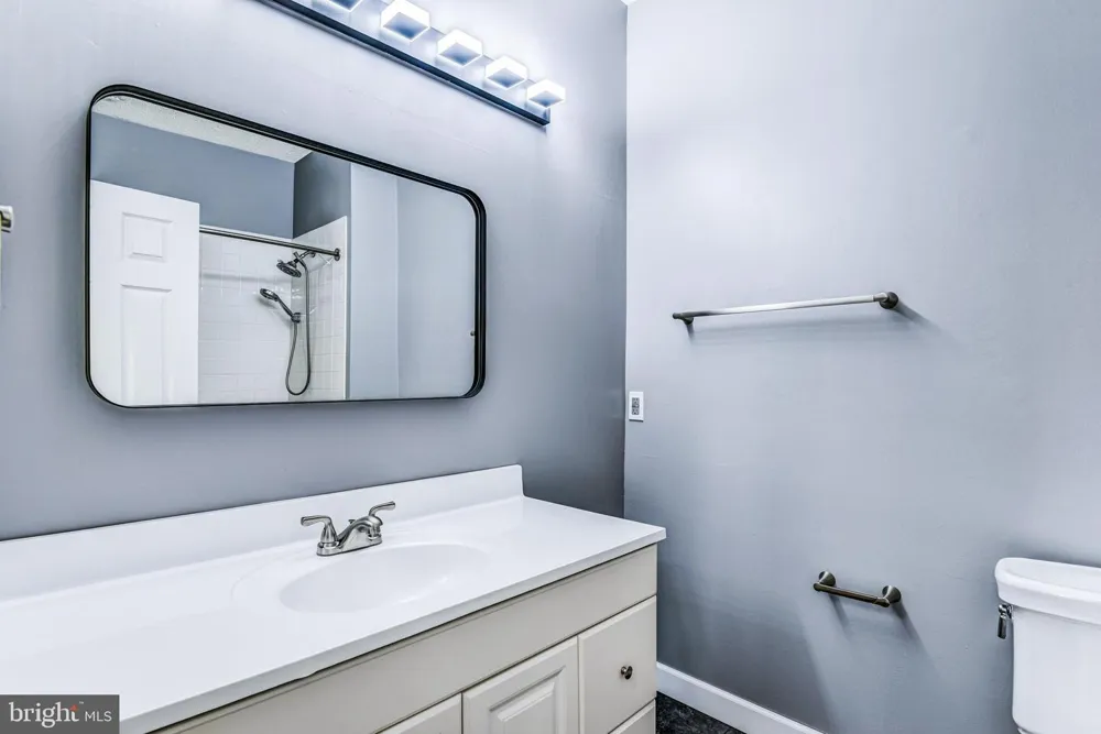 14300 GRAPE HOLLY GROVE #24 Centreville, VA 20121