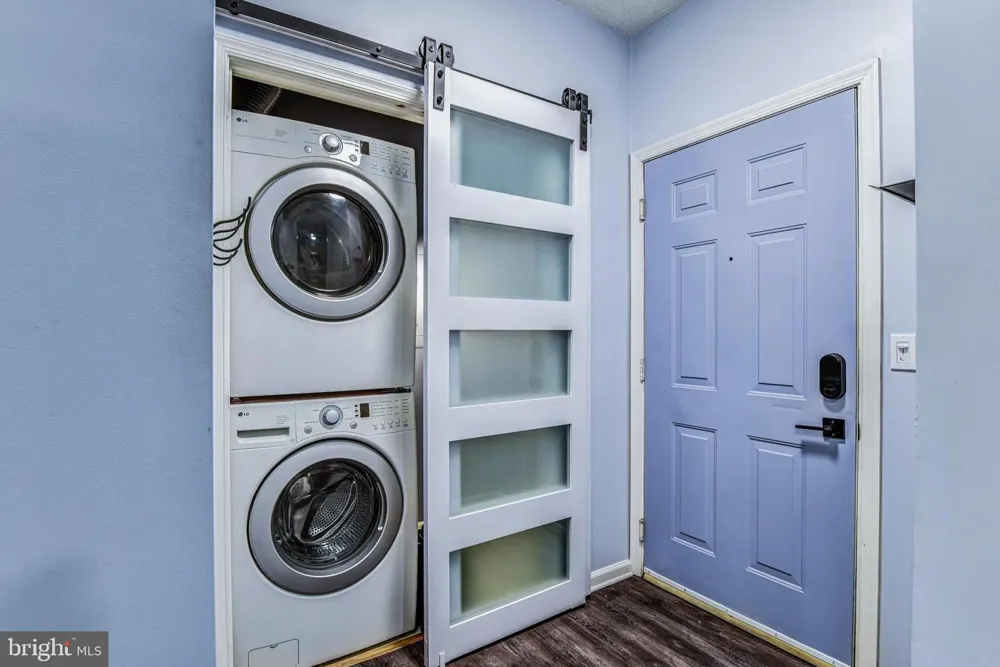 14300 GRAPE HOLLY GROVE #24 Centreville, VA 20121