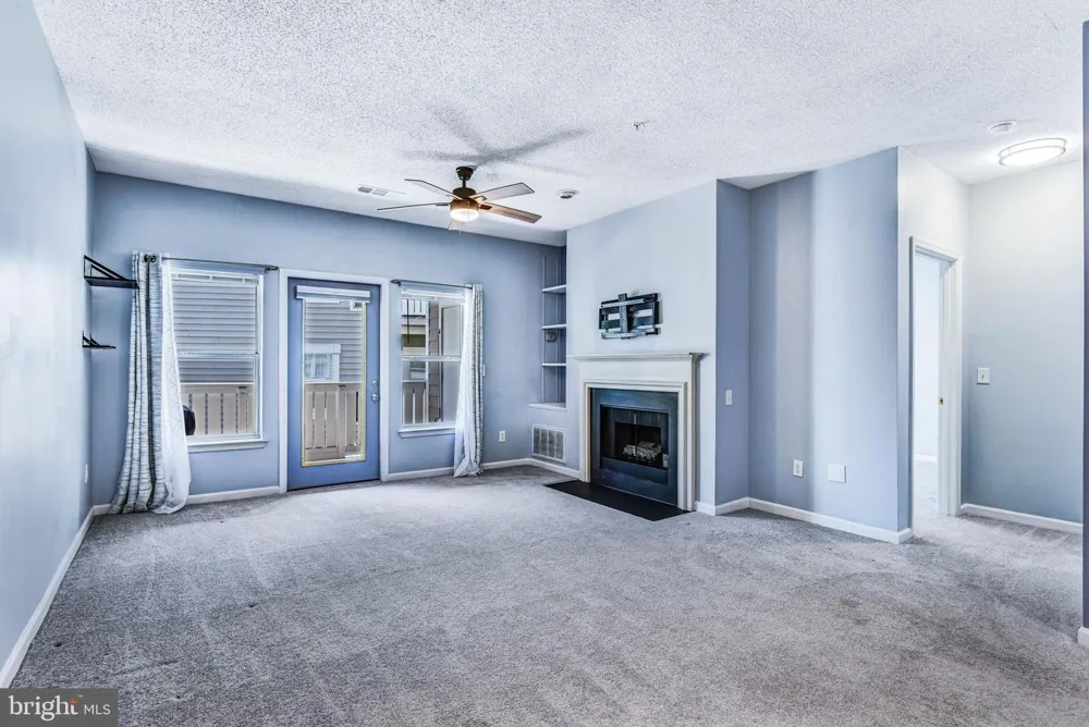 14300 GRAPE HOLLY GROVE #24 Centreville, VA 20121