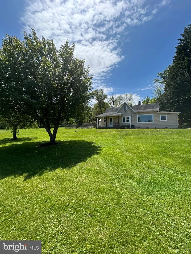 59 COOKIE LANE Mifflintown, PA 17059
