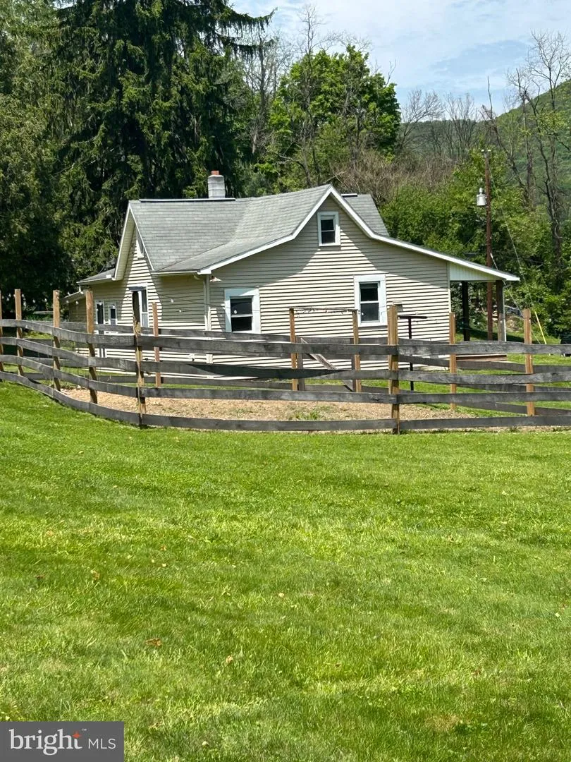 59 COOKIE LANE Mifflintown, PA 17059