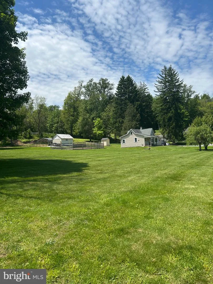 59 COOKIE LANE Mifflintown, PA 17059