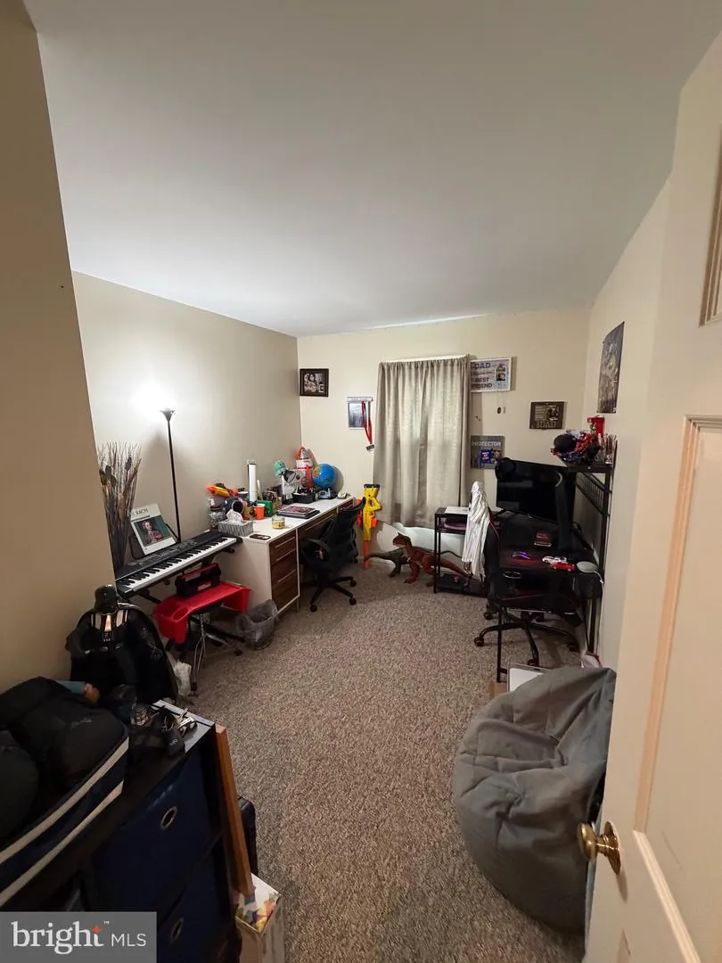 698 TOPAZ DRIVE Lancaster, PA 17603