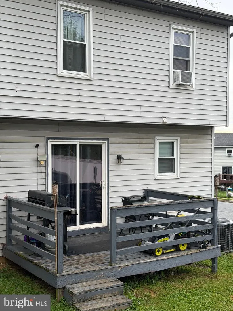 698 TOPAZ DRIVE Lancaster, PA 17603