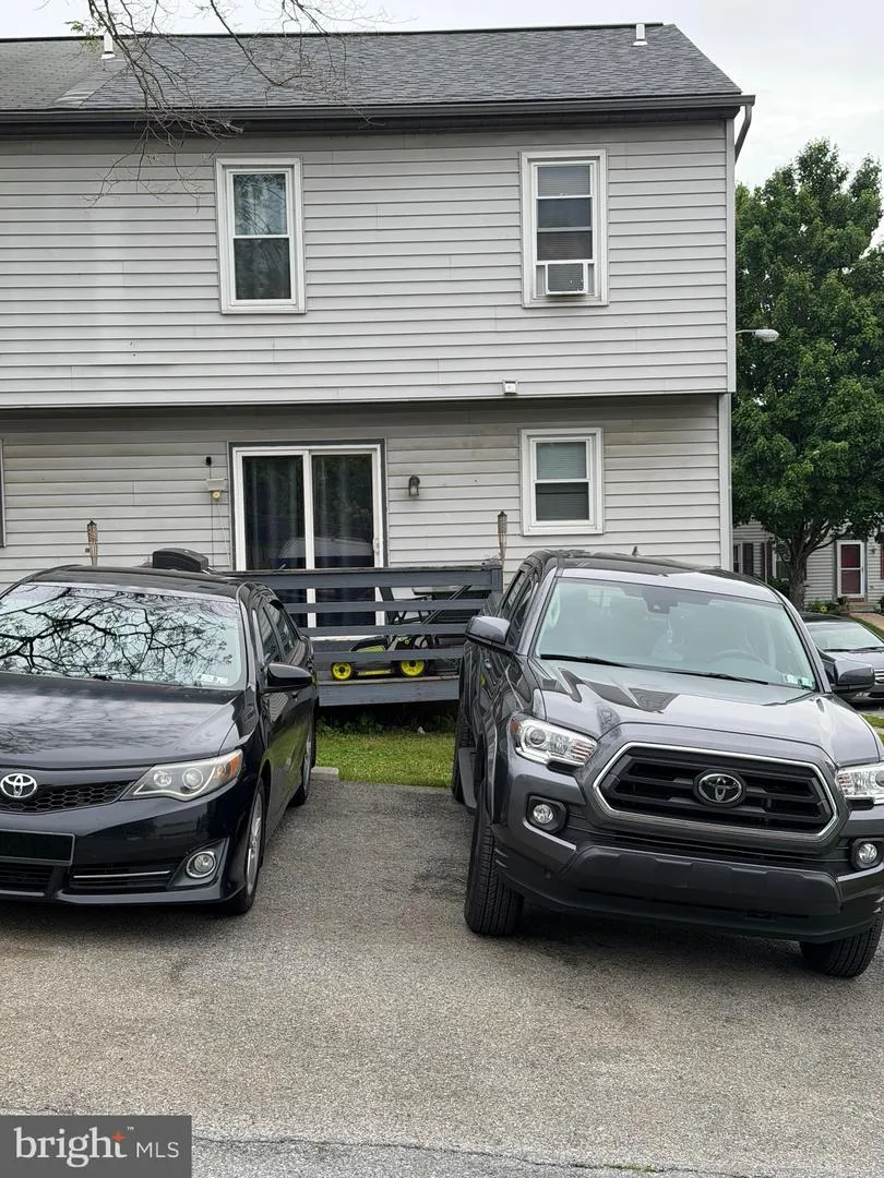 698 TOPAZ DRIVE Lancaster, PA 17603