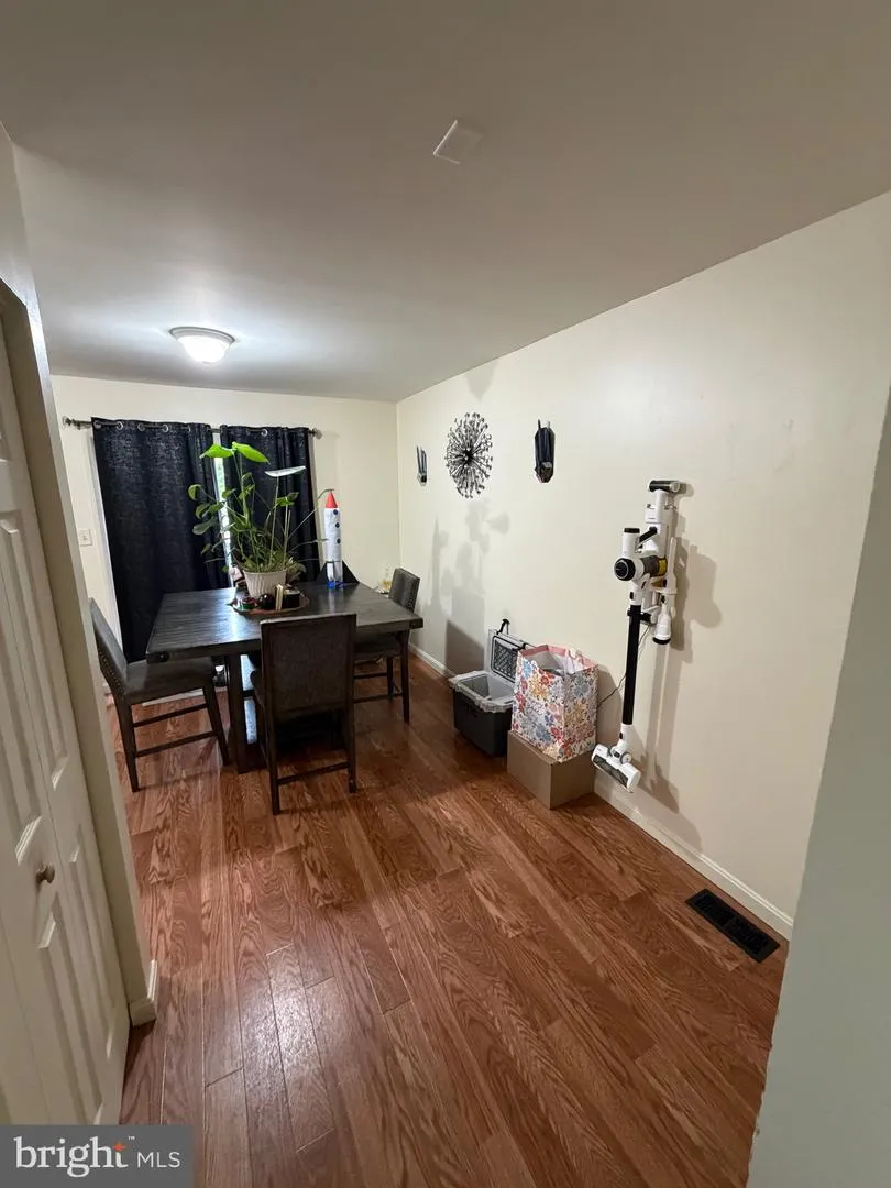 698 TOPAZ DRIVE Lancaster, PA 17603