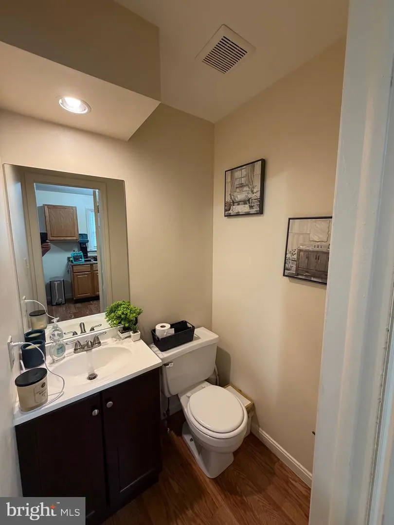 698 TOPAZ DRIVE Lancaster, PA 17603