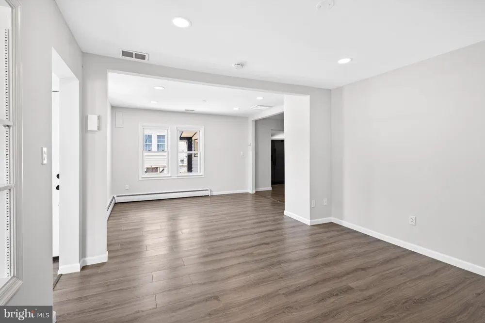 9081 DUMHART ROAD Laurel, MD 20723