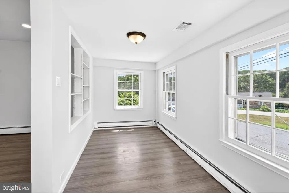 9081 DUMHART ROAD Laurel, MD 20723