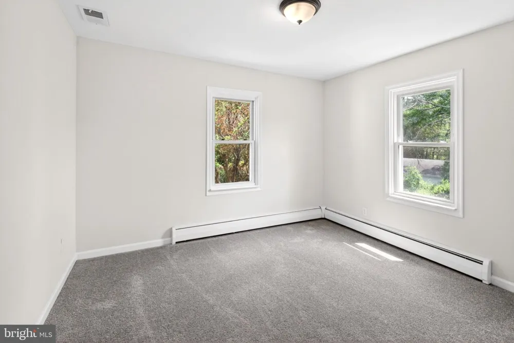 9081 DUMHART ROAD Laurel, MD 20723