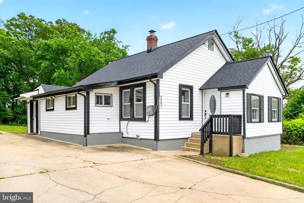 9081 DUMHART ROAD Laurel, MD 20723
