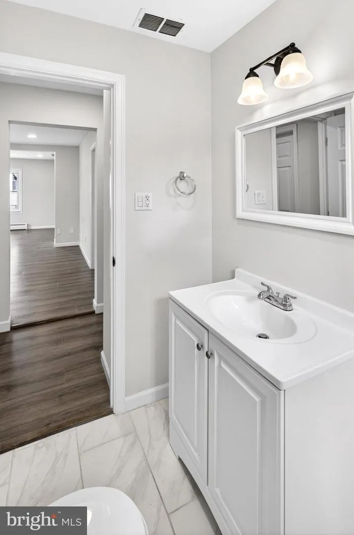 9081 DUMHART ROAD Laurel, MD 20723