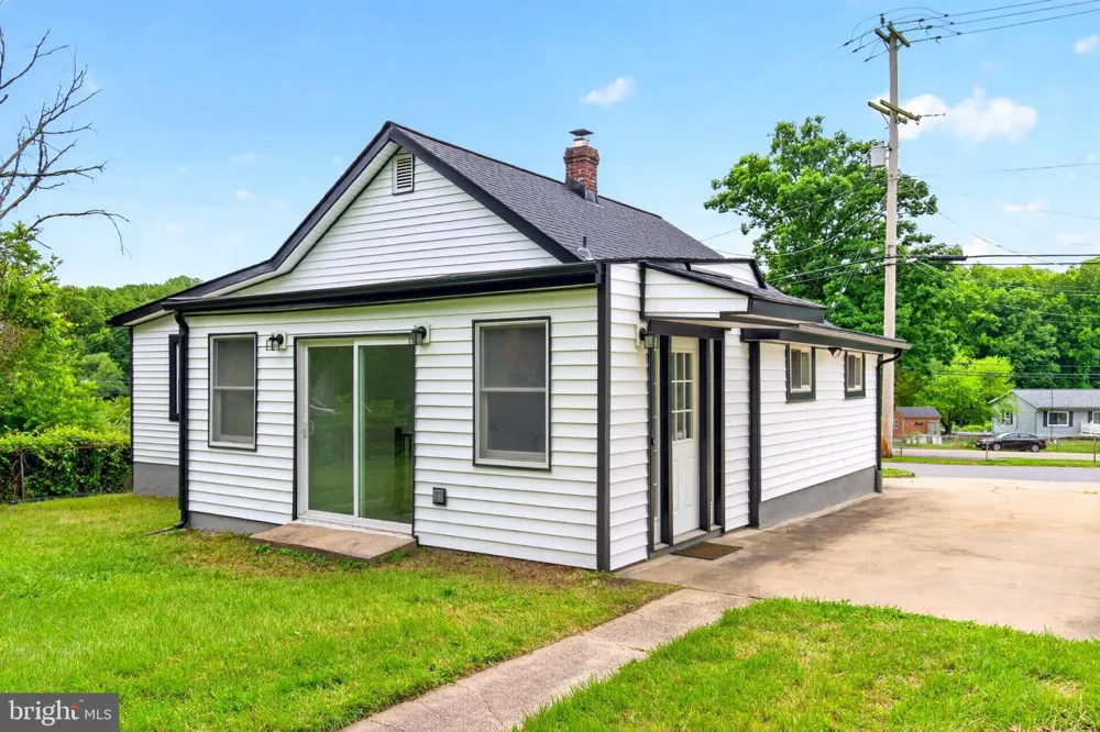 9081 DUMHART ROAD Laurel, MD 20723