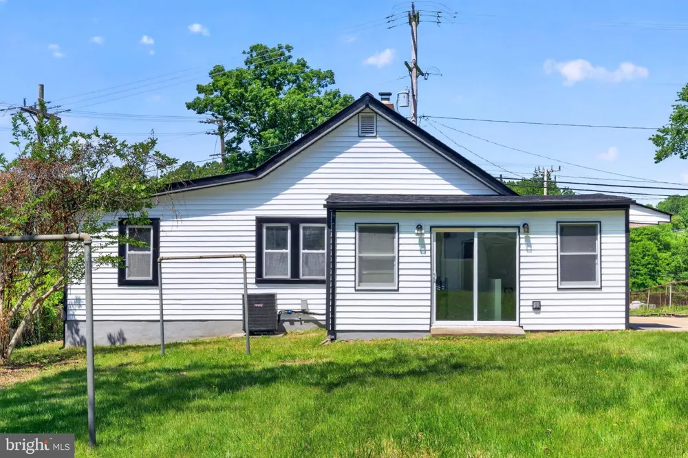 9081 DUMHART ROAD Laurel, MD 20723