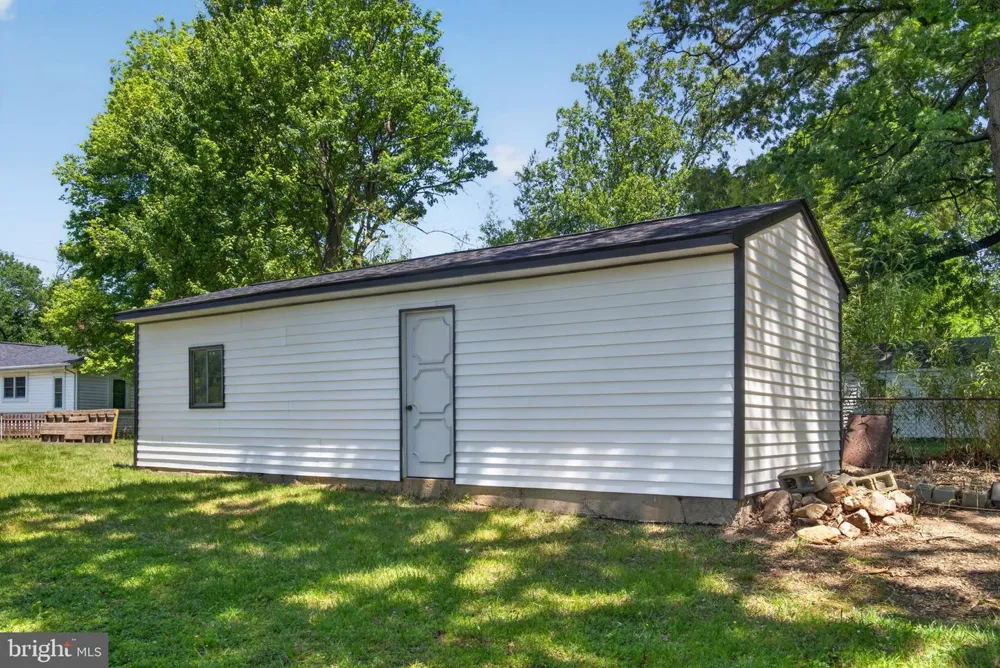 9081 DUMHART ROAD Laurel, MD 20723