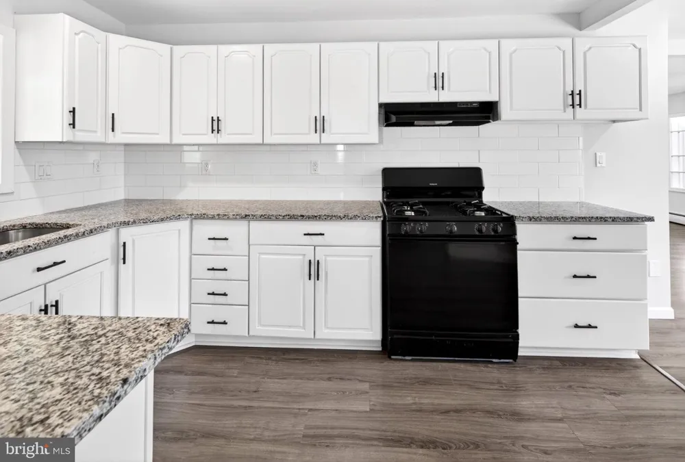9081 DUMHART ROAD Laurel, MD 20723