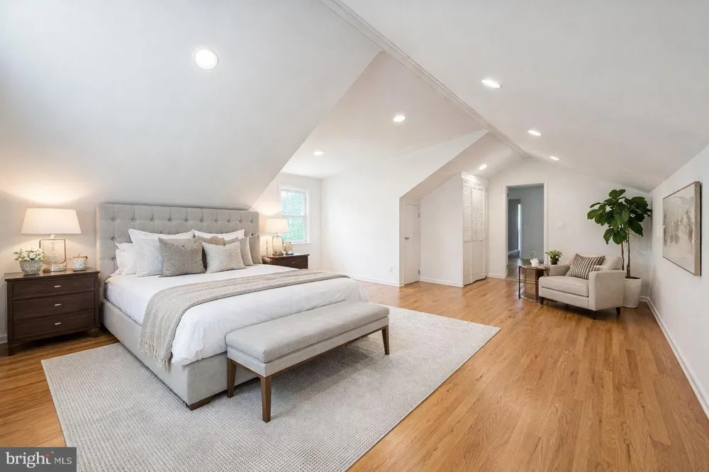 26 HONEY BROOK DRIVE Princeton, NJ 08540