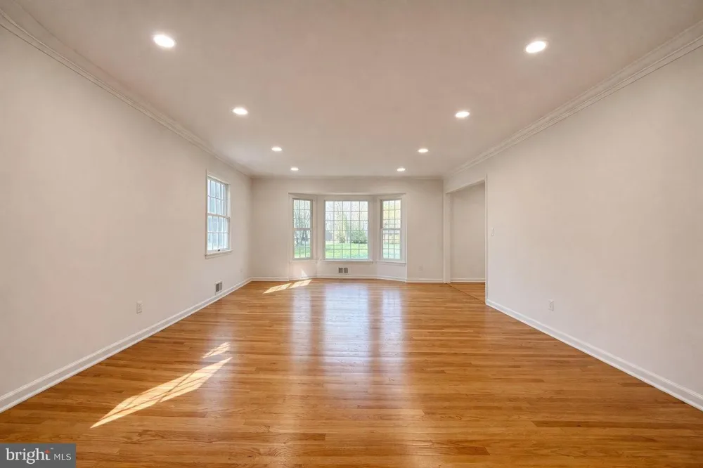 26 HONEY BROOK DRIVE Princeton, NJ 08540