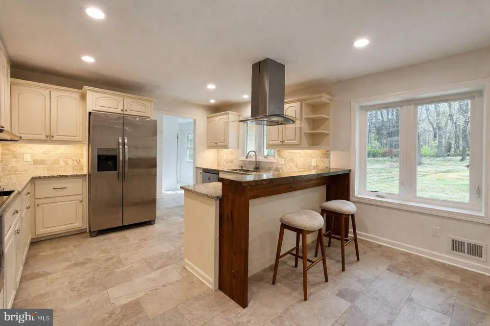 26 HONEY BROOK DRIVE Princeton, NJ 08540