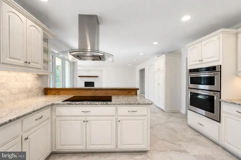 26 HONEY BROOK DRIVE Princeton, NJ 08540