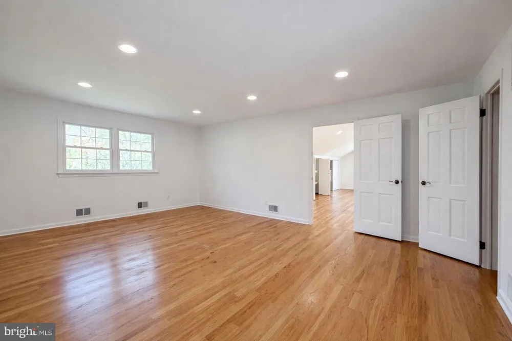 26 HONEY BROOK DRIVE Princeton, NJ 08540