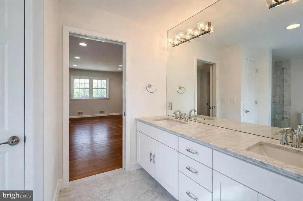 26 HONEY BROOK DRIVE Princeton, NJ 08540