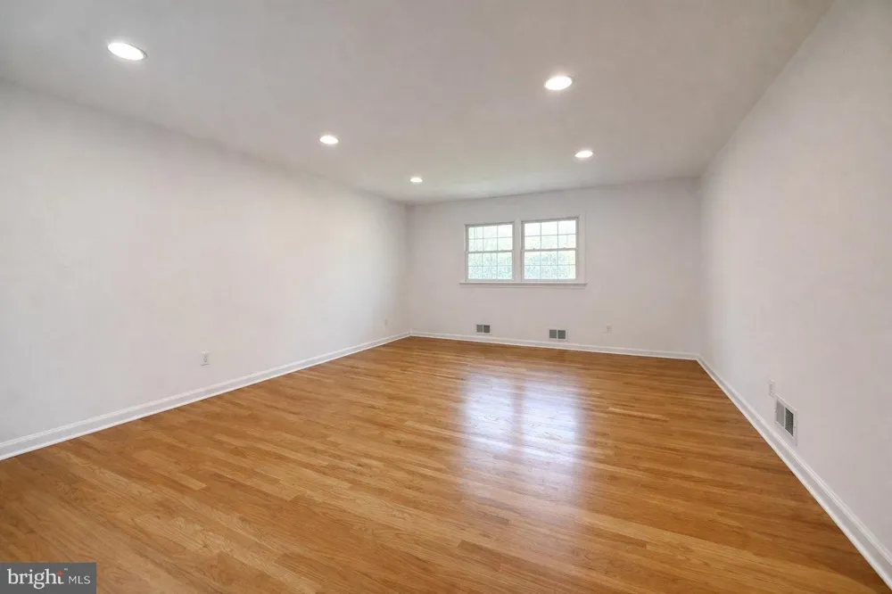 26 HONEY BROOK DRIVE Princeton, NJ 08540