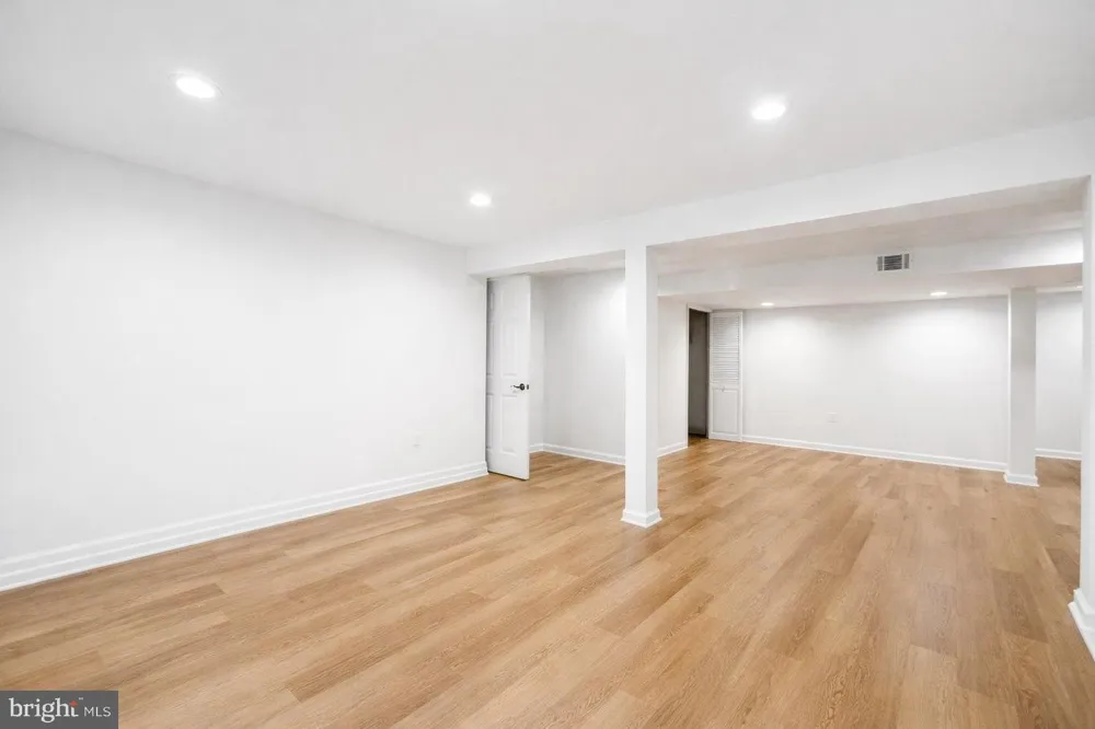 26 HONEY BROOK DRIVE Princeton, NJ 08540