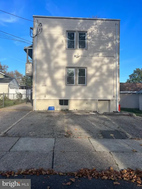 3200 CALVERT #APT A