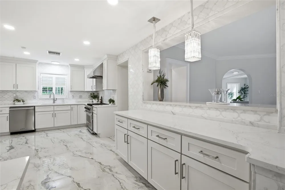 190 BOSPHOROUS AVENUE Tampa, FL 33606