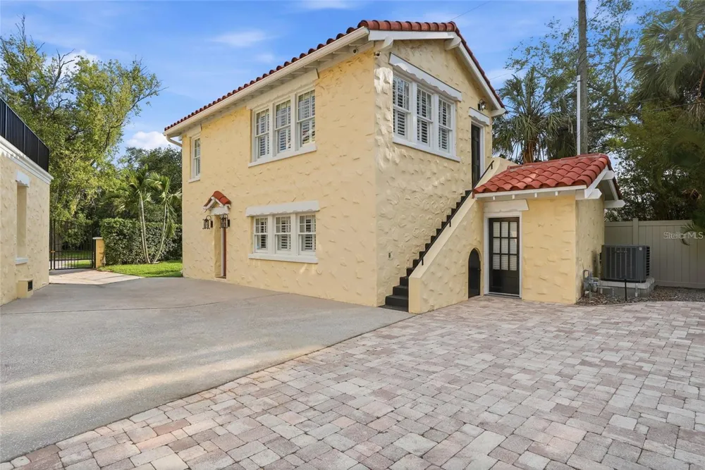 190 BOSPHOROUS AVENUE Tampa, FL 33606