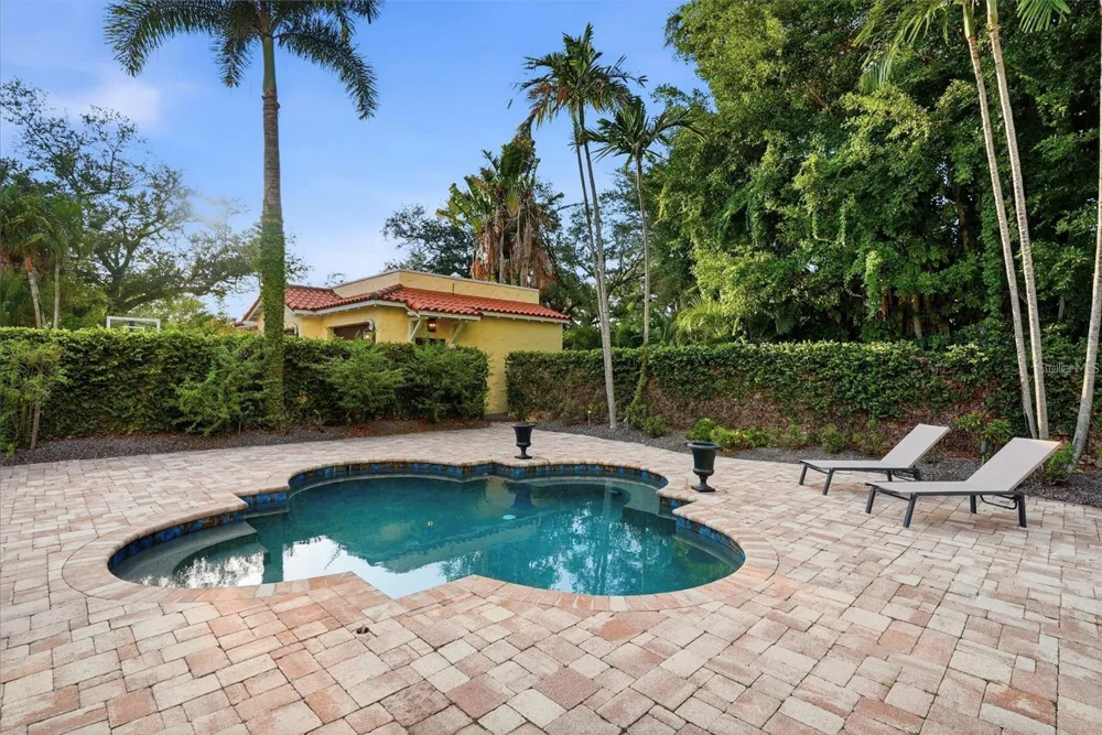 190 BOSPHOROUS AVENUE Tampa, FL 33606