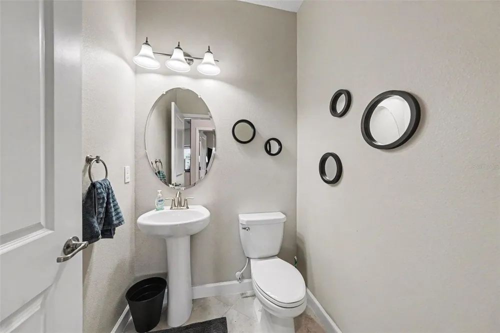 28504 TRANQUIL LAKE CIRCLE Wesley Chapel, FL 33543