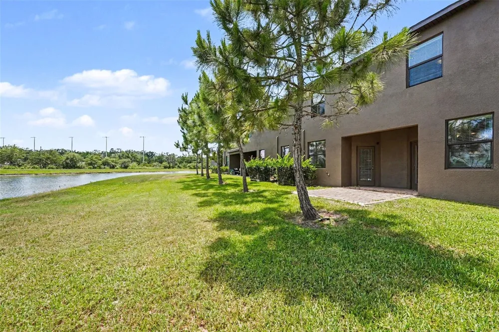 28504 TRANQUIL LAKE CIRCLE Wesley Chapel, FL 33543