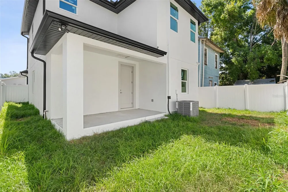 2910 21ST STREET Tampa, FL 33605
