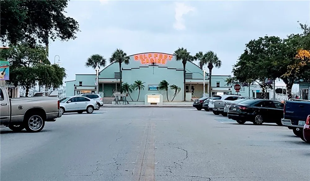 2205 59TH STREET S Gulfport, FL 33707