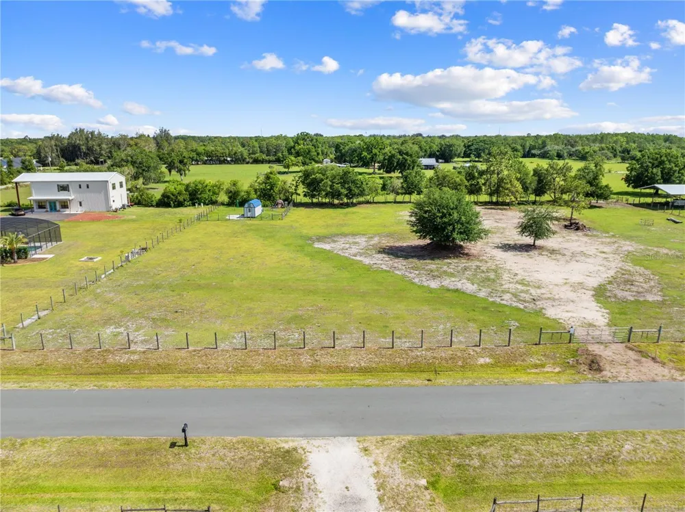 HUNTING LODGE DRIVE St Cloud, FL 34772