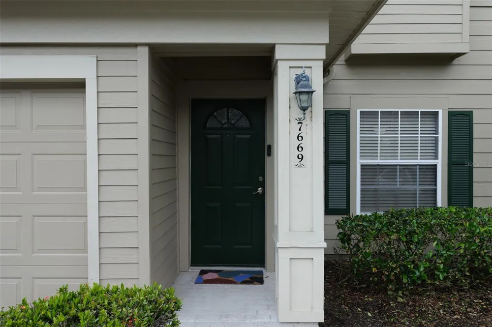 7669 PLANTATION CIRCLE #7669 Bradenton, FL 34201