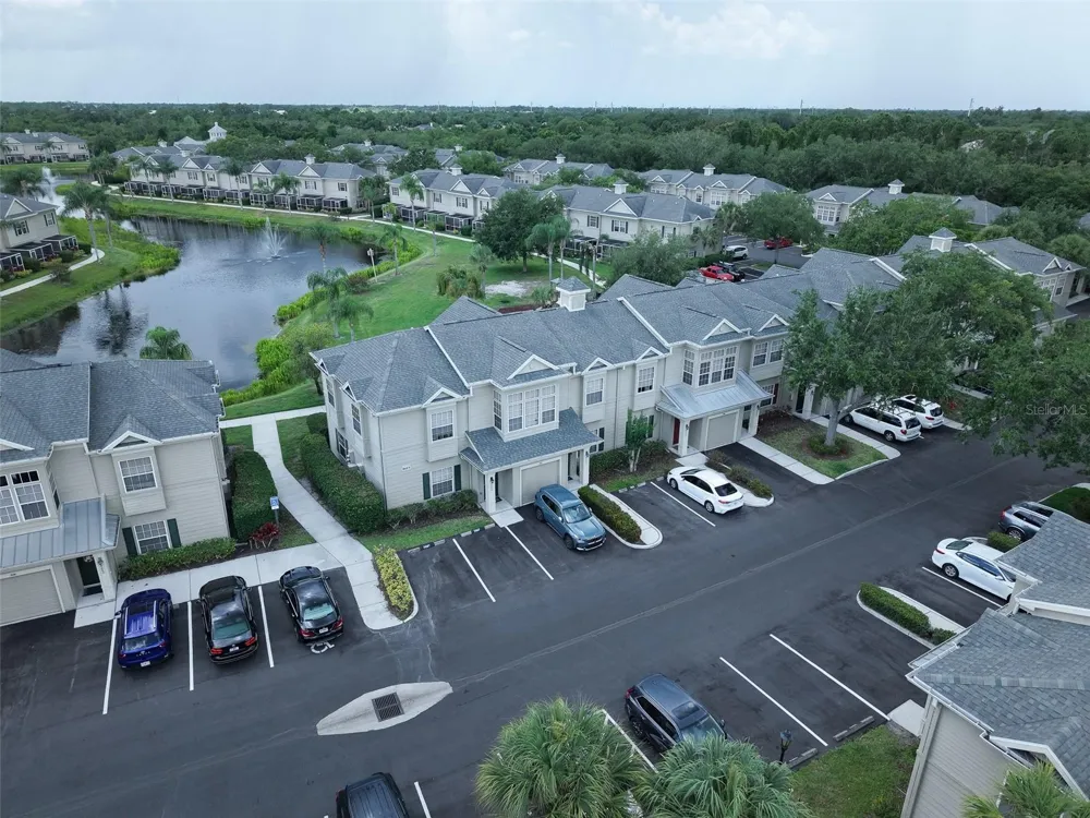 7669 PLANTATION CIRCLE #7669 Bradenton, FL 34201