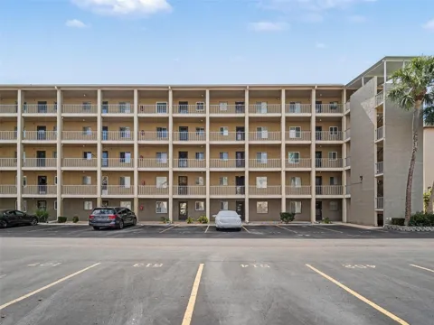 3801 LAKE BAYSHORE DRIVE #H413